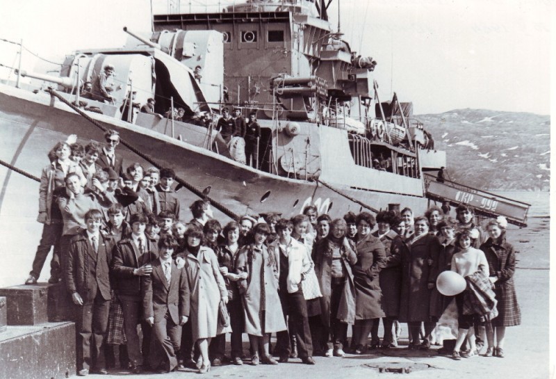 Последний звонок, 1984 год (личный архив Александра Бурыгина, выпуск 1984 года) Последний звонок, 1984 год (личный архив Александра Бурыгина, выпуск 1984 года)